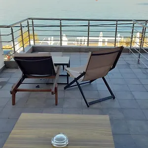 rezervați aici